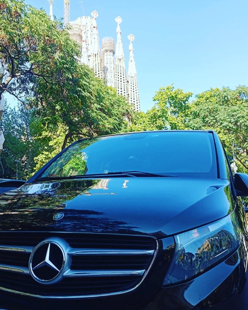 Tour Privado en Montserrat Private Tour in Montserrat